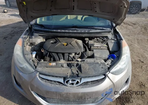 2013 Hyundai Elantra Gls/Limited z USA, uszkodzony, nr VIN 5NPDH4AE1DH196079